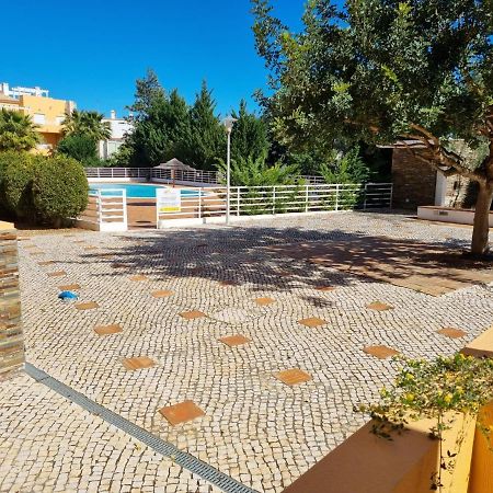 Marinho - 2 Bedroom 2 Bathroom Ground Floor Apartment With Communal Pool And Gardens Conceicao  Exterior photo