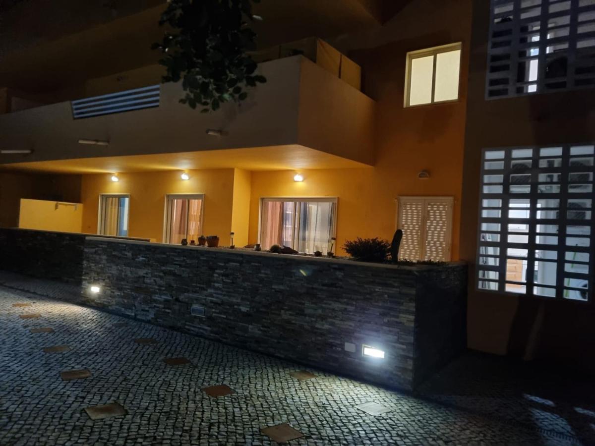Marinho - 2 Bedroom 2 Bathroom Ground Floor Apartment With Communal Pool And Gardens Conceicao  Exterior photo